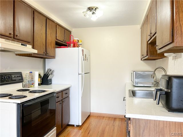 228 Watertree Drive, Dewitt, NY 13057
