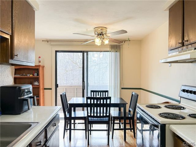 228 Watertree Drive, Dewitt, NY 13057