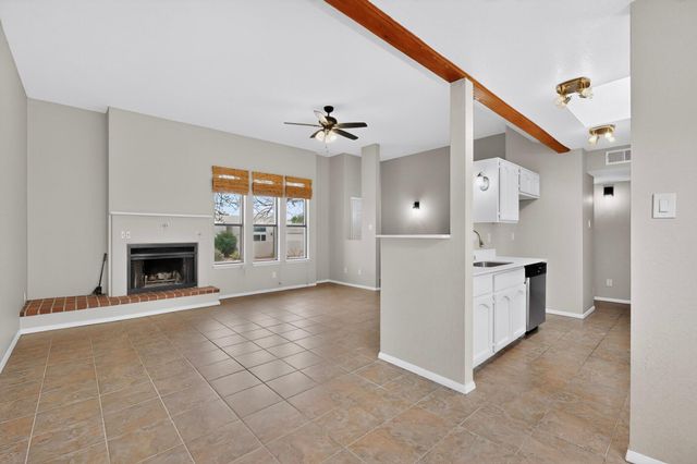 7200 Wren Walk Drive NE, Albuquerque, NM 87109