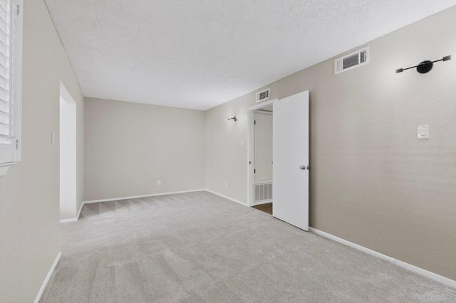 7200 Wren Walk Drive NE, Albuquerque, NM 87109