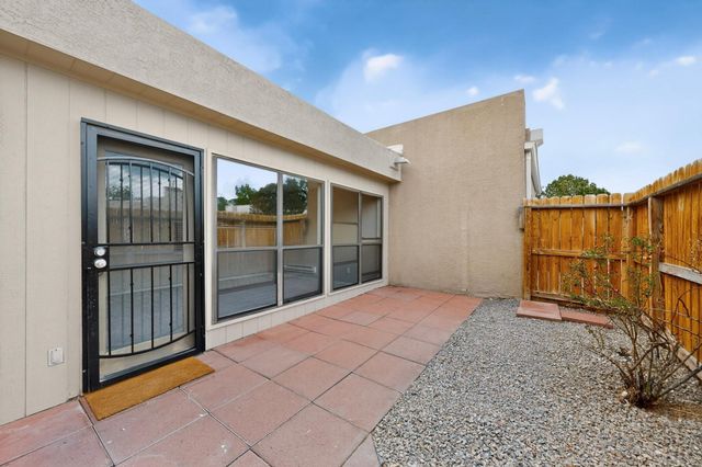 7200 Wren Walk Drive NE, Albuquerque, NM 87109