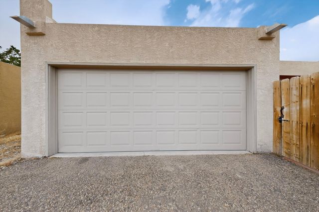 7200 Wren Walk Drive NE, Albuquerque, NM 87109