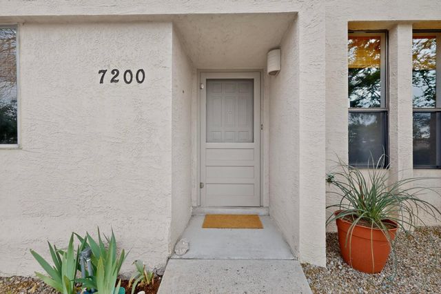 7200 Wren Walk Drive NE, Albuquerque, NM 87109