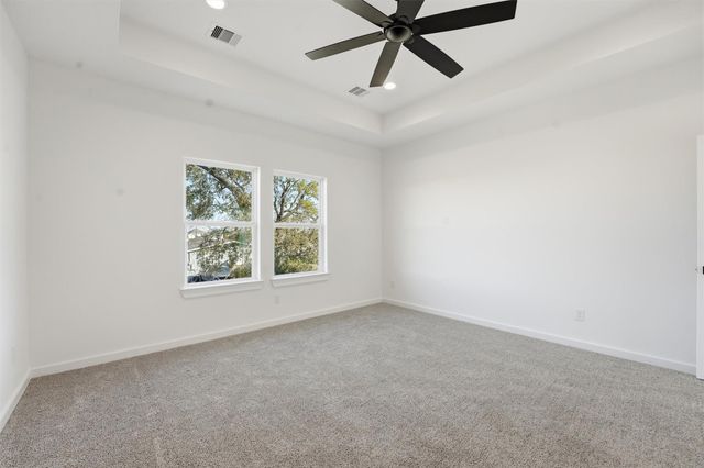 530 N 4th Street, La Porte, TX 77571