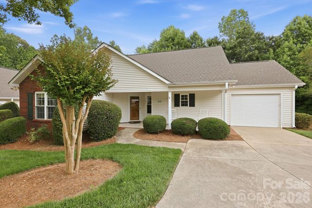 228 Oak Village Parkway, Mooresville, NC 28117