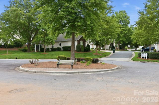 228 Oak Village Parkway, Mooresville, NC 28117