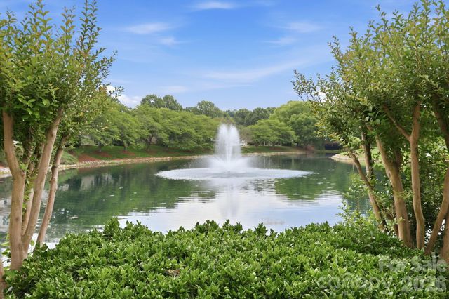 228 Oak Village Parkway, Mooresville, NC 28117