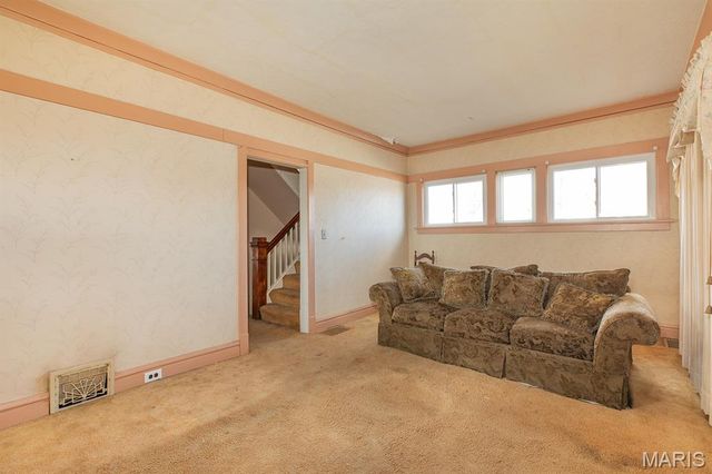 2753 Hillcrest Avenue, Alton, IL 62002