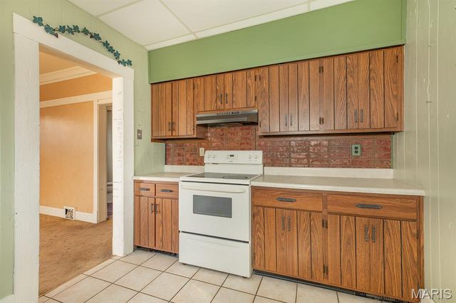 2753 Hillcrest Avenue, Alton, IL 62002