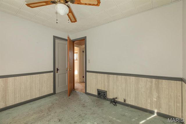 2753 Hillcrest Avenue, Alton, IL 62002