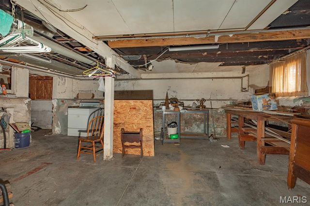 2753 Hillcrest Avenue, Alton, IL 62002