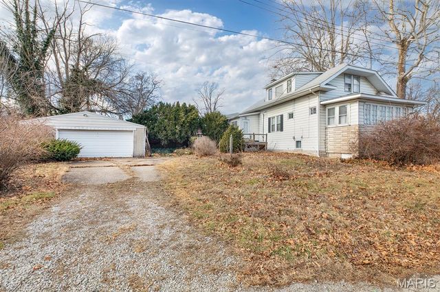 2753 Hillcrest Avenue, Alton, IL 62002