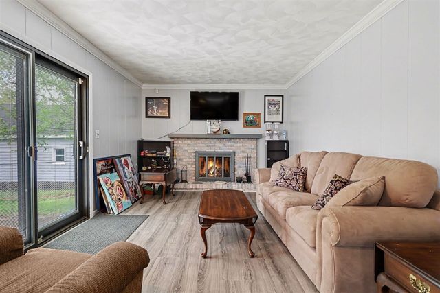 566 N Marshall Avenue, Marshall, MI 49068
