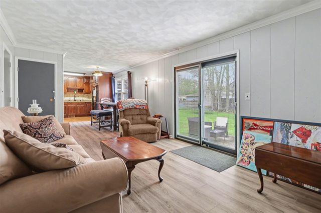 566 N Marshall Avenue, Marshall, MI 49068