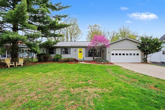 566 N Marshall Avenue, Marshall, MI 49068