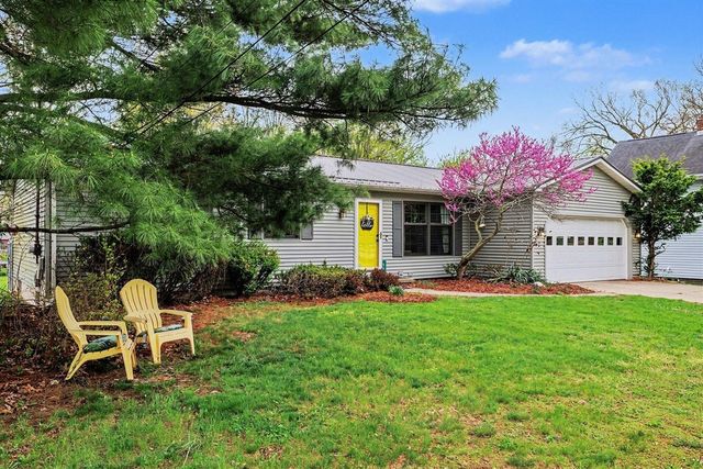 566 N Marshall Avenue, Marshall, MI 49068