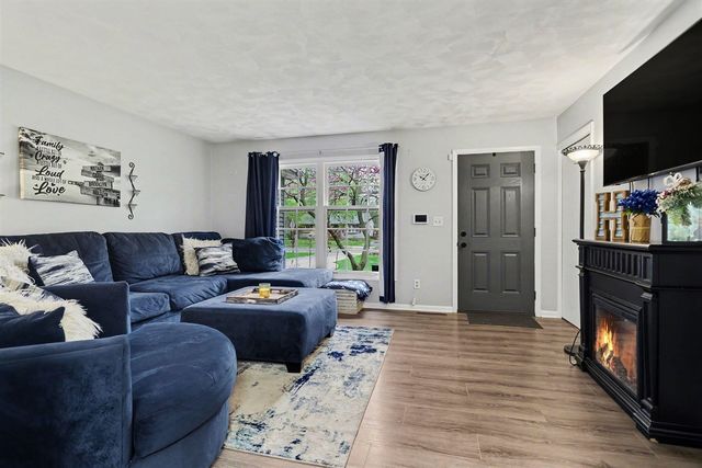 566 N Marshall Avenue, Marshall, MI 49068