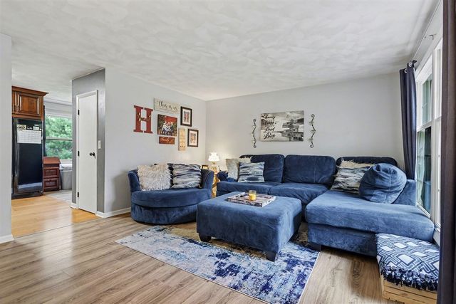 566 N Marshall Avenue, Marshall, MI 49068