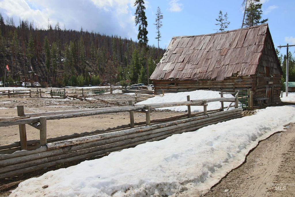 2742 Dixie Road, Dixie, ID 83525 photo 17