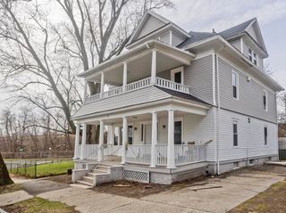 44 Eagle 2, Springfield, MA 01107