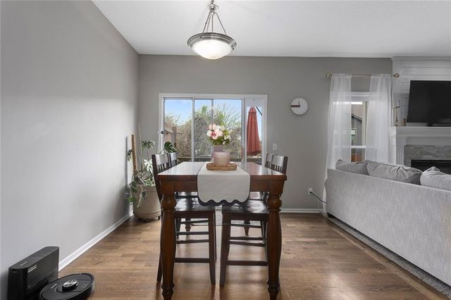 34212 W 90th Circle, De Soto, KS 66018
