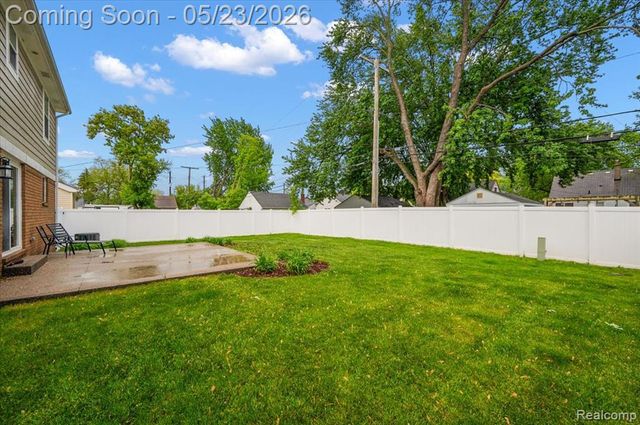 22716 Stephens Street, Saint Clair Shores, MI 48080