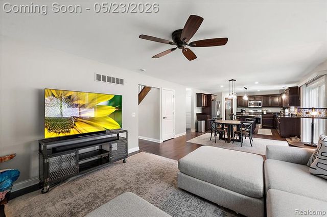 22716 Stephens Street, Saint Clair Shores, MI 48080