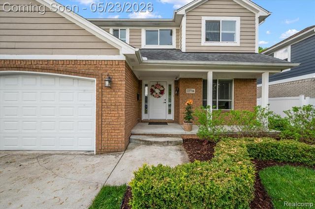 22716 Stephens Street, Saint Clair Shores, MI 48080