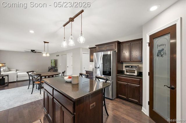22716 Stephens Street, Saint Clair Shores, MI 48080