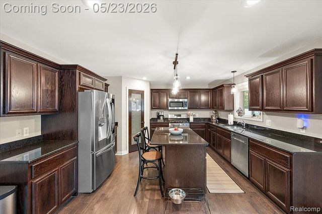 22716 Stephens Street, Saint Clair Shores, MI 48080