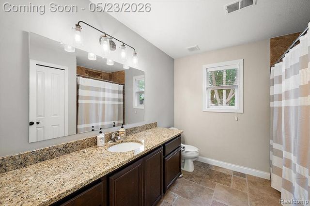 22716 Stephens Street, Saint Clair Shores, MI 48080