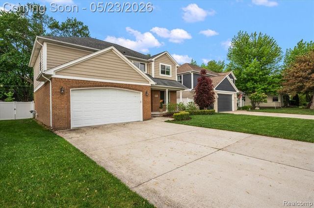 22716 Stephens Street, Saint Clair Shores, MI 48080
