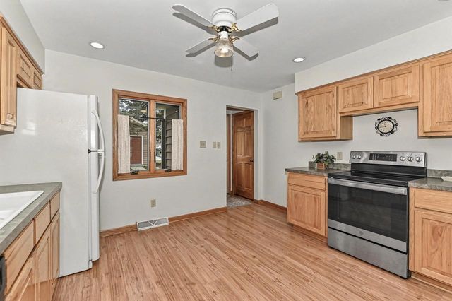 7307 West View DRIVE, Wind Lake, WI 53185