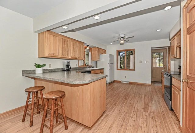 7307 West View DRIVE, Wind Lake, WI 53185