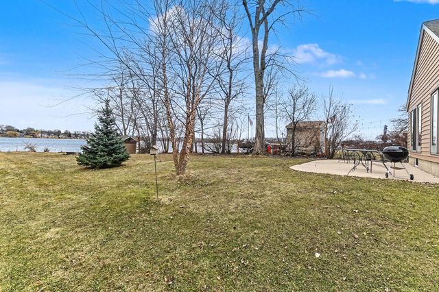 7307 West View DRIVE, Wind Lake, WI 53185
