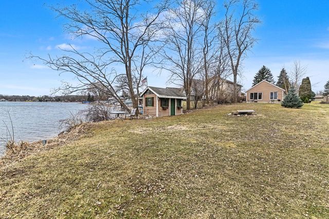 7307 West View DRIVE, Wind Lake, WI 53185