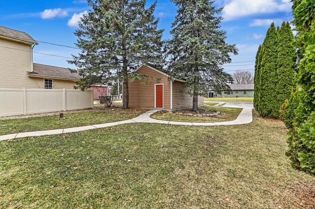 7307 West View DRIVE, Wind Lake, WI 53185