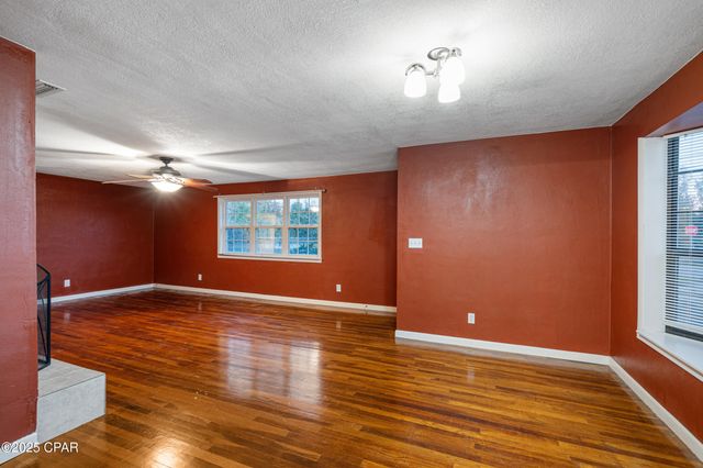 1018 New York Avenue, Lynn Haven, FL 32444