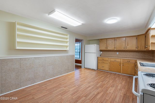 1018 New York Avenue, Lynn Haven, FL 32444