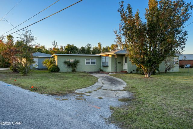 1018 New York Avenue, Lynn Haven, FL 32444