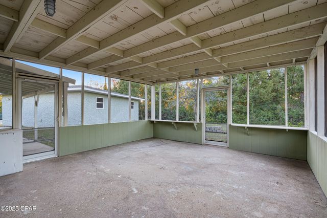 1018 New York Avenue, Lynn Haven, FL 32444