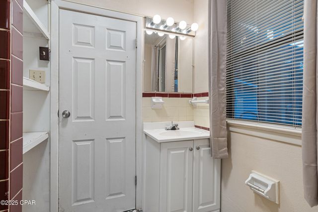 1018 New York Avenue, Lynn Haven, FL 32444