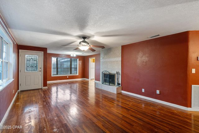 1018 New York Avenue, Lynn Haven, FL 32444