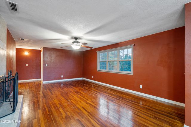 1018 New York Avenue, Lynn Haven, FL 32444