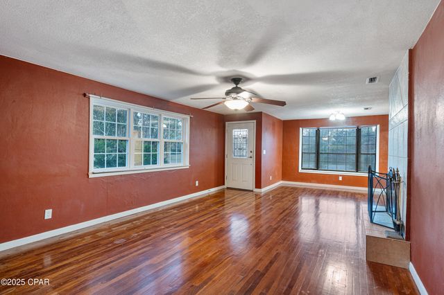 1018 New York Avenue, Lynn Haven, FL 32444