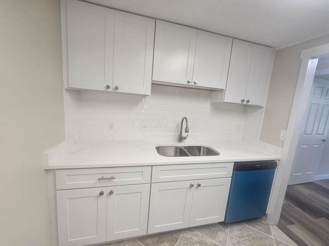 1726 Sunapple Way, Columbus, OH 43232