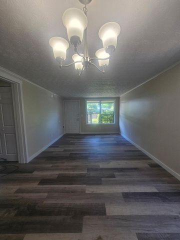 1726 Sunapple Way, Columbus, OH 43232