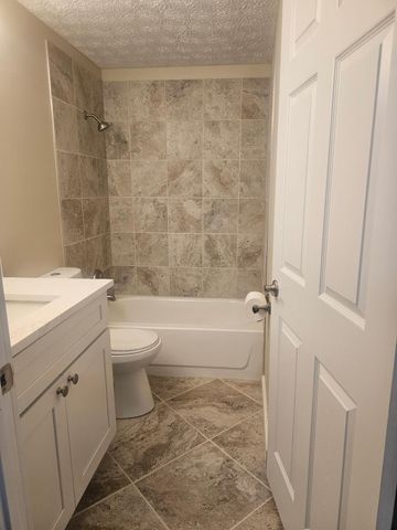 1726 Sunapple Way, Columbus, OH 43232