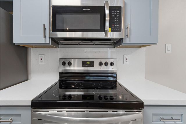 2201 Fountain View Drive 47, Houston, TX 77057