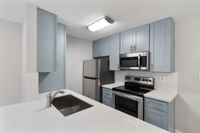 2201 Fountain View Drive 47, Houston, TX 77057